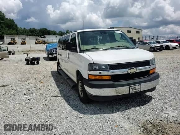 2019 Chevrolet Express Passenger LT с VIN 1GAZGPFG0K1144783, выставлен на аукционе Copart как лот 65181195 с пробегом 94 602 миль миль и Списание • Salvage title. История ставок и продаж доступна на DreamBid. Изображение 15.