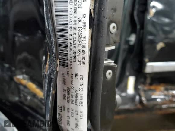 2010 Dodge 1500 SLT z VIN 1D7RV1CT2AS262361, wystawiony jako Copart lot #56317015 z przebiegiem 196 982 mil mil oraz Szkoda całkowita • Salvage title. Historia ofert i sprzedaży dostępna na DreamBid. Obrazek 12.