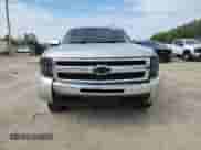 2010 Chevrolet Silverado 1500 LT с VIN 1GCSKSE36AZ154548, выставлен на аукционе Copart как лот 71238305 с пробегом 141 995 миль миль и Списание • Salvage title. История ставок и продаж доступна на DreamBid. Изображение 5.