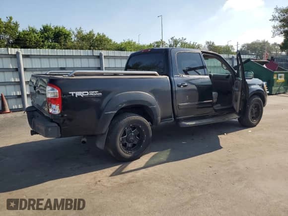 2005 Toyota Tundra Limited z VIN 5TBDT48155S473810, wystawiony jako Copart lot #68830635 z przebiegiem 308 658 mil mil oraz Szkoda całkowita • Salvage title. Historia ofert i sprzedaży dostępna na DreamBid. Obrazek 3.