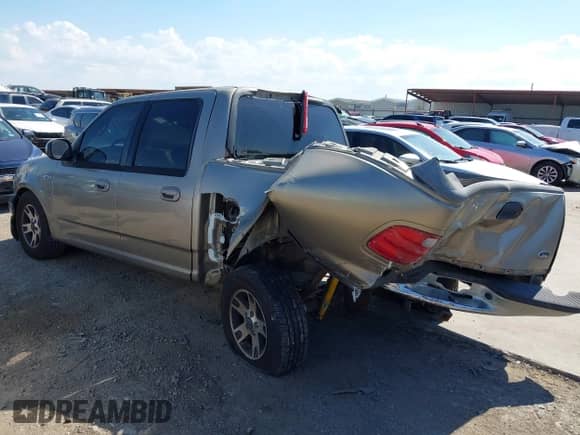 2002 Ford F-150 XLT с VIN 1FTRW07L72KB69431, выставлен на аукционе IAAI как лот 43126889 с пробегом 282 646 миль миль и . История ставок и продаж доступна на DreamBid. Изображение 3.