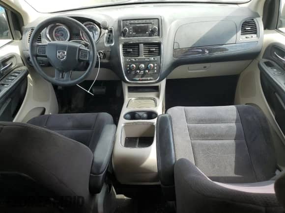 2014 Dodge Grand Caravan SXT 30th Anniversary with VIN 2C4RDGCG0ER244970, listed as a Copart auction lot 84389405 with 139,283 mi miles and Salvage title. Bid and sale history available at DreamBid. Image 8.