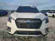 2022 Subaru Forester Touring z VIN JF2SKARC2NH498525, wystawiony jako Copart lot #65123825 z przebiegiem 44 229 mil mil oraz Szkoda całkowita • Salvage title. Historia ofert i sprzedaży dostępna na DreamBid. Obrazek 5.