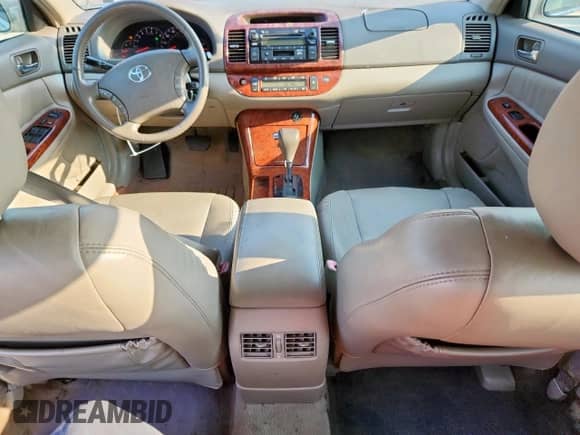 2005 Toyota Camry LE with VIN 4T1BF32K25U611330, listed as a Copart auction lot 72001735 with 147,925 mi miles and Clean title. Bid and sale history available at DreamBid. Image 8.