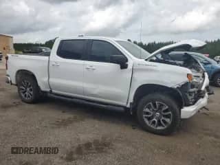 2022 Chevrolet Silverado 1500 RST z VIN 1GCUDEED1NZ535534, wystawiony jako Copart lot #68090135 z przebiegiem 45 713 mil mil oraz Szkoda całkowita • Salvage title. Historia ofert i sprzedaży dostępna na DreamBid. Obrazek 1.