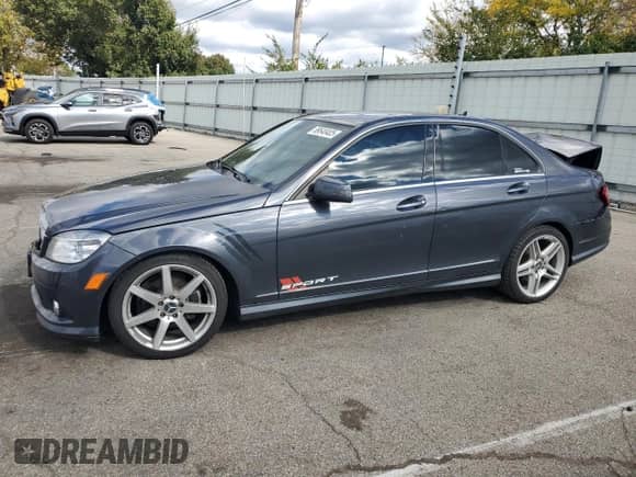 2010 Mercedes-Benz C 300 Sport с VIN WDDGF8BB6AR129633, выставлен на аукционе Copart как лот 89540405 с пробегом 143 619 миль миль и Списание • Salvage title. История ставок и продаж доступна на DreamBid. Изображение 1.