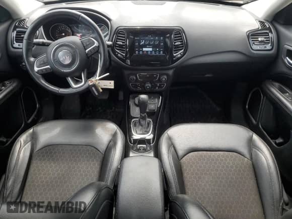 2019 Jeep Compass Latitude с VIN 3C4NJDBB7KT826665, выставлен на аукционе Copart как лот 65125855 с пробегом 68 488 миль миль и Списание • Salvage title. История ставок и продаж доступна на DreamBid. Изображение 8.