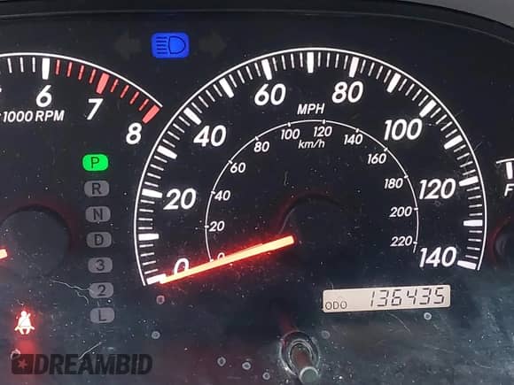 2005 Toyota Camry LE z VIN 4T1BE30K55U401715, wystawiony jako IAAI lot #43325367 z przebiegiem 136 435 mil mil oraz . Historia ofert i sprzedaży dostępna na DreamBid. Obrazek 14.