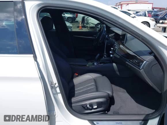 2021 BMW 5 Series 530i с VIN WBA53BH01MWX05211, выставлен на аукционе IAAI как лот 43214959 с пробегом 66 224 миль миль и . История ставок и продаж доступна на DreamBid. Изображение 5.