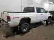 1998 Dodge 2500 with VIN 3B7KF22Z0WG106242, listed as a Copart auction lot 43757935 with 231,819 mi miles and Clean title. Bid and sale history available at DreamBid. Image 3.