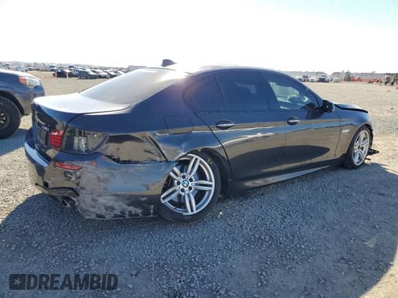 2013 BMW 5 Series 535i с VIN WBAFR7C55DC821127, выставлен на аукционе Copart как лот 85199005 с пробегом 180 333 миль миль и Списание • Salvage title. История ставок и продаж доступна на DreamBid. Изображение 3.