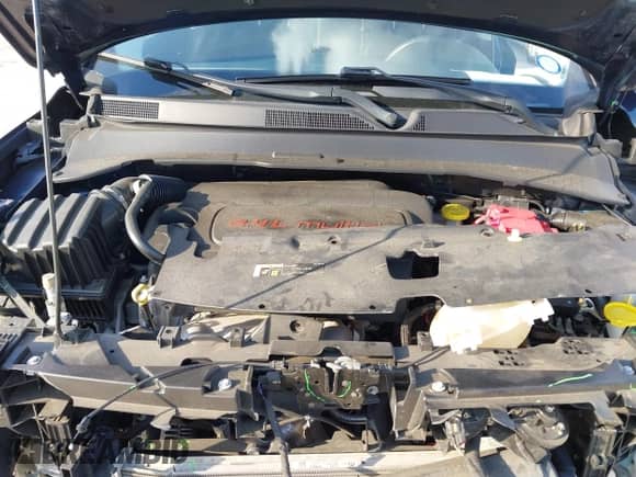 2020 Jeep Compass Latitude z VIN 3C4NJCBB1LT224727, wystawiony jako IAAI lot #41683813 z przebiegiem 36 107 mil mil oraz . Historia ofert i sprzedaży dostępna na DreamBid. Obrazek 10.