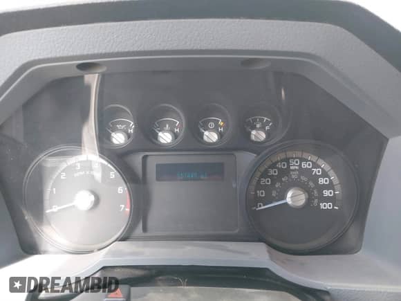 2013 Ford F-250 XL z VIN 1FT7X2A66DEB17793, wystawiony jako IAAI lot #41701126 z przebiegiem 157 445 mil mil oraz . Historia ofert i sprzedaży dostępna na DreamBid. Obrazek 7.