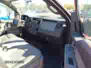 2014 Ford F-150 XL z VIN 1FTMF1CM0EKE03038, wystawiony jako IAAI lot #43522943 z przebiegiem 138 039 mil mil oraz . Historia ofert i sprzedaży dostępna na DreamBid. Obrazek 5.