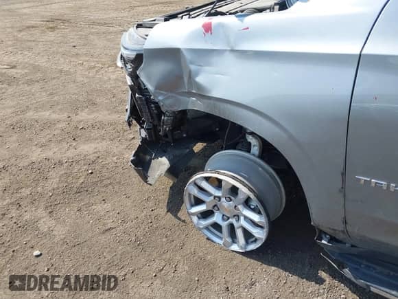 2025 Chevrolet Tahoe LT z VIN 1GNS5NRD9SR155150, wystawiony jako IAAI lot #43167943 z przebiegiem Nie podano mil oraz . Historia ofert i sprzedaży dostępna na DreamBid. Obrazek 6.