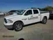 2019 Ram 1500 Tradesman z VIN 1C6RR7KMXKS726548, wystawiony jako Copart lot #71636945 z przebiegiem 124 557 mil mil oraz Szkoda całkowita • Salvage title. Historia ofert i sprzedaży dostępna na DreamBid. Obrazek 1.