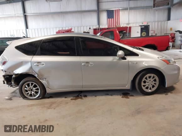 2012 Toyota Prius Two z VIN JTDZN3EU5C3140215, wystawiony jako IAAI lot #41815611 z przebiegiem 184 560 mil mil oraz . Historia ofert i sprzedaży dostępna na DreamBid. Obrazek 13.