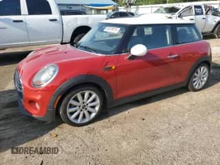 2017 MINI Hardtop Cooper с VIN WMWXP5C36H3C64217, выставлен на аукционе Copart как лот 59979915 с пробегом 85 306 миль миль и Списание • Salvage title. История ставок и продаж доступна на DreamBid. Изображение 1.