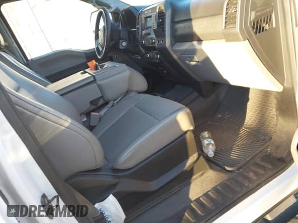 2019 Ford F-250 XL with VIN 1FT7W2A69KED53077, listed as a IAAI auction lot 40785535 with 47,928 mi miles and . Bid and sale history available at DreamBid. Image 5.