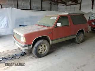 1984 Chevrolet Blazer z VIN 1G8CT18B6E0170042, wystawiony jako Copart lot #55199835 z przebiegiem 507 365 mil mil oraz Nie do naprawy • Non repairable. Historia ofert i sprzedaży dostępna na DreamBid. Obrazek 1.