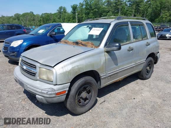2002 Chevrolet Tracker with VIN 2CNBJ13C526902991, listed as a IAAI auction lot 42474469 with 124,472 mi miles and . Bid and sale history available at DreamBid. Image 2.