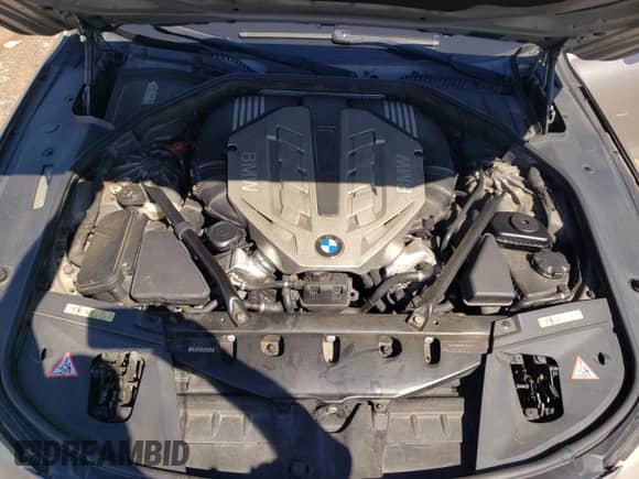 2009 BMW 7 Series 750Li с VIN WBAKB83509CY57730, выставлен на аукционе Copart как лот 71162805 с пробегом 146 893 миль миль и Списание • Salvage title. История ставок и продаж доступна на DreamBid. Изображение 11.