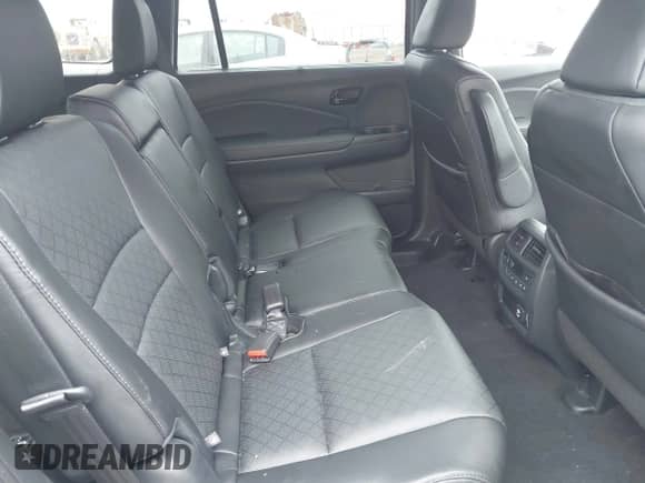 2023 Honda Passport Elite z VIN 5FNYF8H00PB022743, wystawiony jako IAAI lot #42192958 z przebiegiem 25 165 mil mil oraz . Historia ofert i sprzedaży dostępna na DreamBid. Obrazek 8.