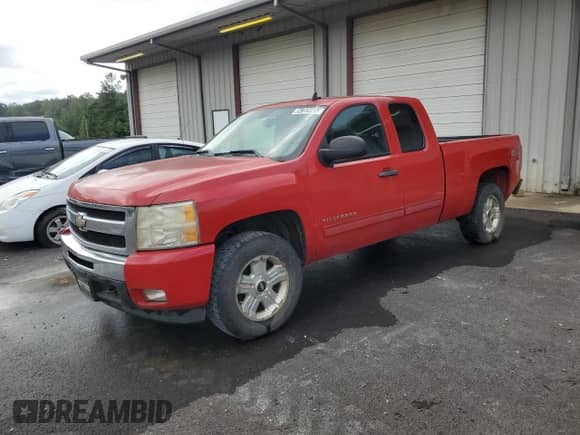 2011 Chevrolet Silverado 1500 LT с VIN 1GCRKSE38BZ256563, выставлен на аукционе Copart как лот 84783445 с пробегом 225 883 миль миль и Чистый • Clean title. История ставок и продаж доступна на DreamBid. Изображение 1.