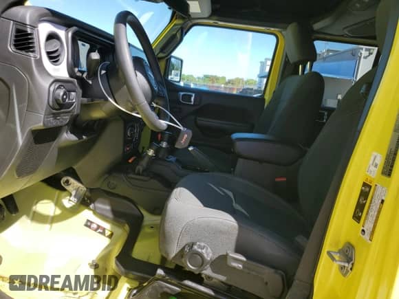 2024 Jeep Wrangler Willys with VIN 1C4RJXDNXRW124418, listed as a Copart auction lot 84255475 with 8,801 mi miles and Non repairable. Bid and sale history available at DreamBid. Image 7.