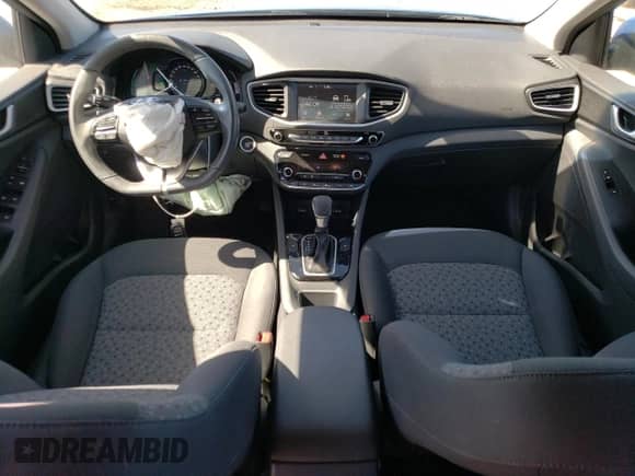 2018 Hyundai Ioniq SEL с VIN KMHC75LC2JU082315, выставлен на аукционе Copart как лот 49278674 с пробегом 32 313 миль миль и . История ставок и продаж доступна на DreamBid. Изображение 8.