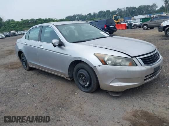 2011 Honda Accord LX с VIN 1HGCP2F30BA031706, выставлен на аукционе IAAI как лот 42913265 с пробегом 188 357 миль миль и . История ставок и продаж доступна на DreamBid. Изображение 1.