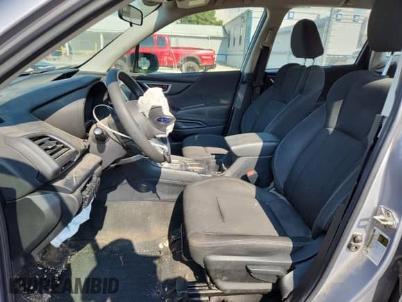 2021 Subaru Forester z VIN JF2SKADC7MH571636, wystawiony jako Copart lot #68668805 z przebiegiem 51 331 mil mil oraz Szkoda całkowita • Salvage title. Historia ofert i sprzedaży dostępna na DreamBid. Obrazek 7.