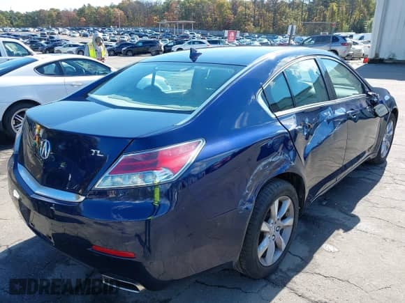 2013 Acura TL z VIN 19UUA8F27DA002044, wystawiony jako IAAI lot #43504683 z przebiegiem 119 913 mil mil oraz . Historia ofert i sprzedaży dostępna na DreamBid. Obrazek 4.