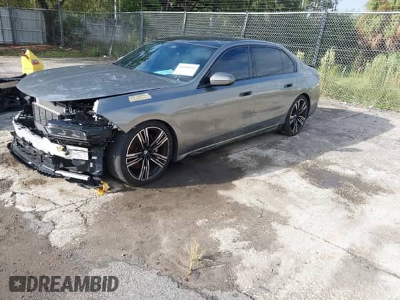 2024 BMW 7 Series 760i xDrive with VIN WBA33EJ05RCR70449, listed as a IAAI auction lot 43321544 with 18,014 mi miles and . Bid and sale history available at DreamBid. Image 19.