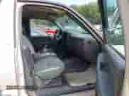 2005 Chevrolet Silverado 1500 Work Truck с VIN 1GCEC14X15Z182336, выставлен на аукционе IAAI как лот 43214293 с пробегом 173 125 миль миль и . История ставок и продаж доступна на DreamBid. Изображение 5.