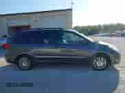 2009 Toyota Sienna XLE z VIN 5TDZK22C19S272510, wystawiony jako IAAI lot #43378731 z przebiegiem 180 183 mil mil oraz . Historia ofert i sprzedaży dostępna na DreamBid. Obrazek 13.