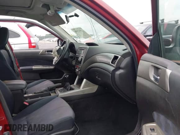 2009 Subaru Forester X with VIN JF2SH63659G727869, listed as a IAAI auction lot 42952008 with 191,185 mi miles and . Bid and sale history available at DreamBid. Image 5.