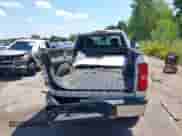 2009 Chevrolet Silverado 3500HD с VIN 1GCHC83K69F118800, выставлен на аукционе IAAI как лот 42858401 с пробегом 275 265 миль миль и . История ставок и продаж доступна на DreamBid. Изображение 18.