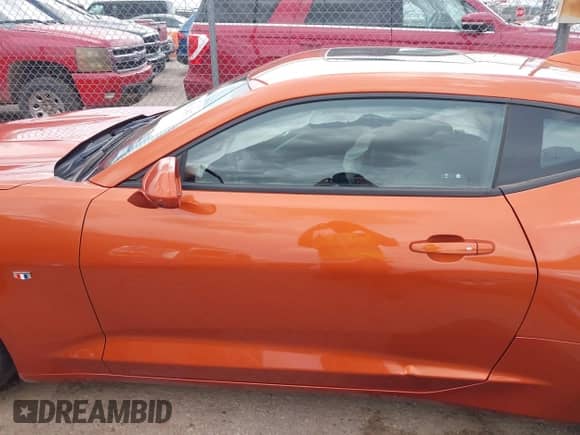 2024 Chevrolet Camaro 1LT с VIN 1G1FB1RS2R0111220, выставлен на аукционе IAAI как лот 42812913 с пробегом 18 453 миль миль и . История ставок и продаж доступна на DreamBid. Изображение 13.