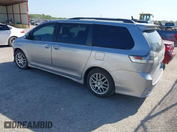 2011 Toyota Sienna SE с VIN 5TDXK3DC8BS131434, выставлен на аукционе IAAI как лот 42002675 с пробегом 209 396 миль миль и . История ставок и продаж доступна на DreamBid. Изображение 3.