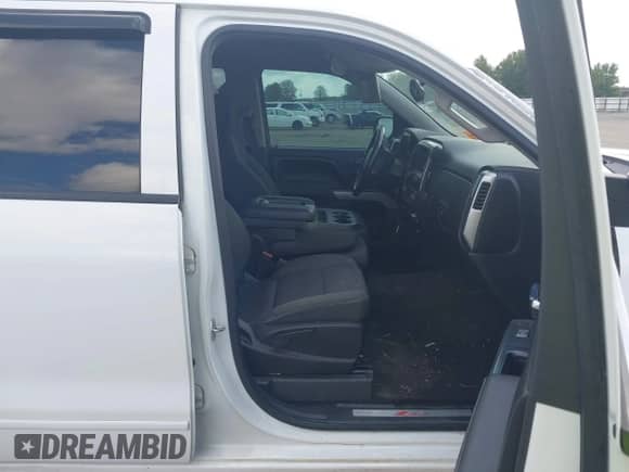 2015 Chevrolet Silverado 1500 LT with VIN 3GCUKREC0FG221640, listed as a IAAI auction lot 43388706 with 319,947 mi miles and . Bid and sale history available at DreamBid. Image 5.