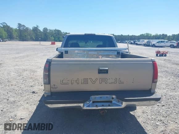 1999 Chevrolet Silverado 1500 with VIN 1GCEC19M5XR124635, listed as a IAAI auction lot 42053209 with 256,735 mi miles and . Bid and sale history available at DreamBid. Image 16.