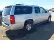 2010 Chevrolet Suburban LT z VIN 1GNUCJE04AR251342, wystawiony jako IAAI lot #42851505 z przebiegiem 243 731 mil mil oraz . Historia ofert i sprzedaży dostępna na DreamBid. Obrazek 4.