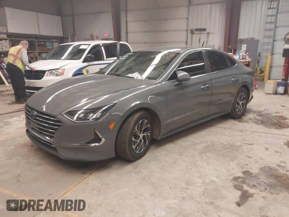 2022 Hyundai Sonata Blue с VIN KMHL24JJ3NA048305, выставлен на аукционе IAAI как лот 41572735 с пробегом 88 085 миль миль и . История ставок и продаж доступна на DreamBid. Изображение 2.