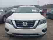 2019 Nissan Pathfinder S z VIN 5N1DR2MN2KC633945, wystawiony jako IAAI lot #41757390 z przebiegiem 120 214 mil mil oraz . Historia ofert i sprzedaży dostępna na DreamBid. Obrazek 12.