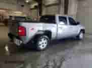 2007 Chevrolet Silverado 1500 LTZ z VIN 3GCEK13387G518522, wystawiony jako Copart lot #82275535 z przebiegiem 274 807 mil mil oraz Szkoda całkowita • Salvage title. Historia ofert i sprzedaży dostępna na DreamBid. Obrazek 3.