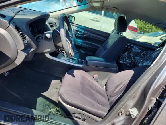 2015 Nissan Altima S с VIN 1N4AL3AP7FC280666, выставлен на аукционе Copart как лот 84228985 с пробегом 143 211 миль миль и На запчасти • Non repairable. История ставок и продаж доступна на DreamBid. Изображение 7.