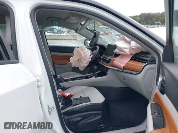 2022 Jeep Compass Limited with VIN 3C4NJDCB5NT185115, listed as a IAAI auction lot 42626053 with 39,163 mi miles and . Bid and sale history available at DreamBid. Image 5.