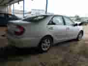2004 Toyota Camry LE z VIN 4T1BF30KX4U569944, wystawiony jako Copart lot #81707915 z przebiegiem 246 068 mil mil oraz Szkoda całkowita • Salvage title. Historia ofert i sprzedaży dostępna na DreamBid. Obrazek 3.