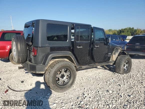 2008 Jeep Wrangler Unlimited X with VIN 1J4GA39198L531419, listed as a Copart auction lot 80160815 with 121,043 mi miles and Clean title. Bid and sale history available at DreamBid. Image 3.